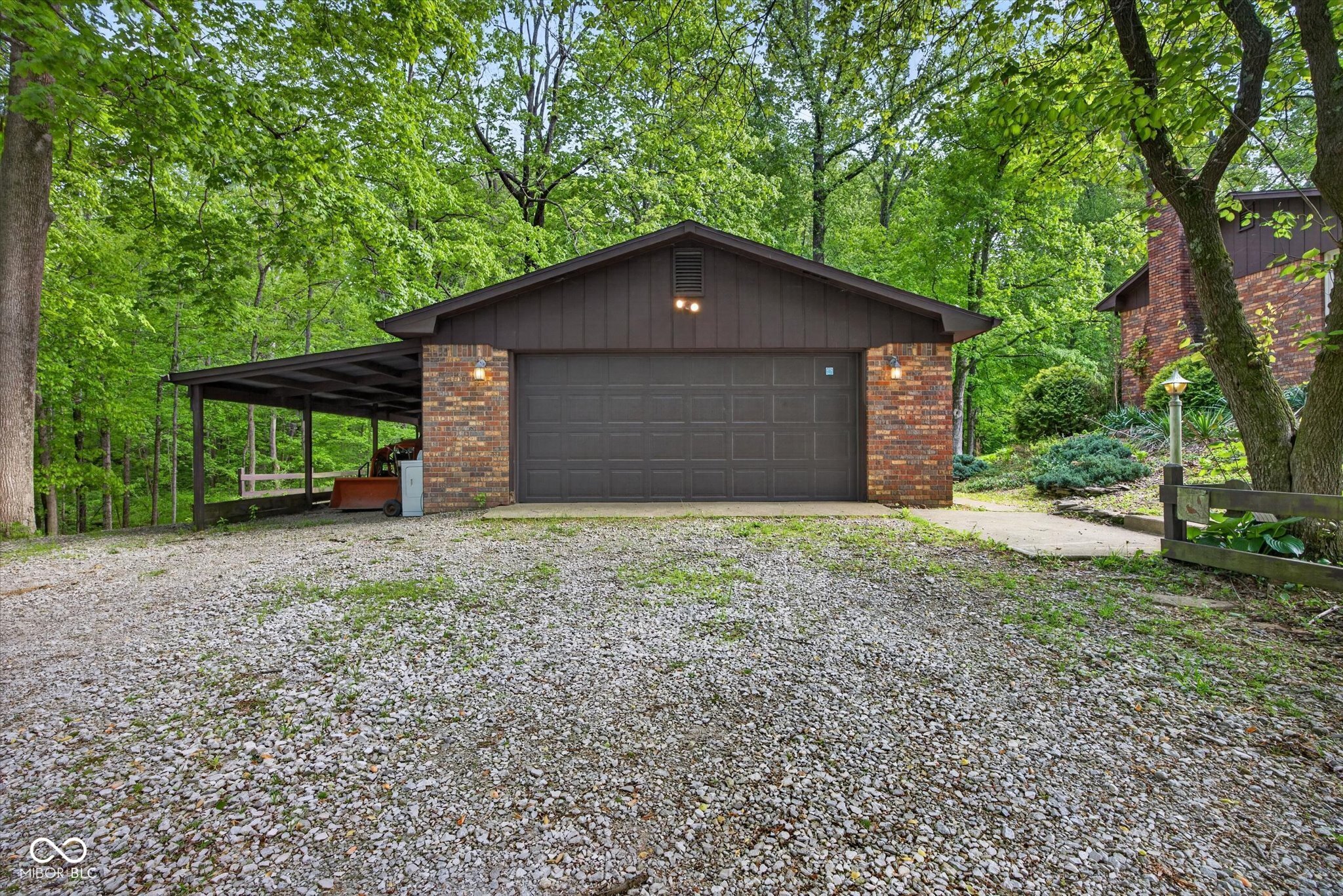 982 E Coonpath Road