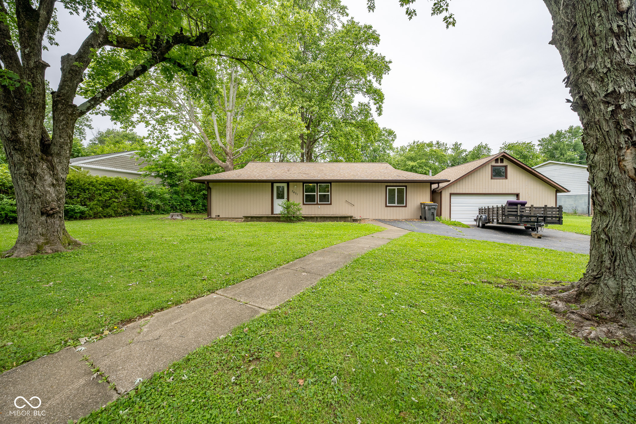 3401 N Stoneycrest Road