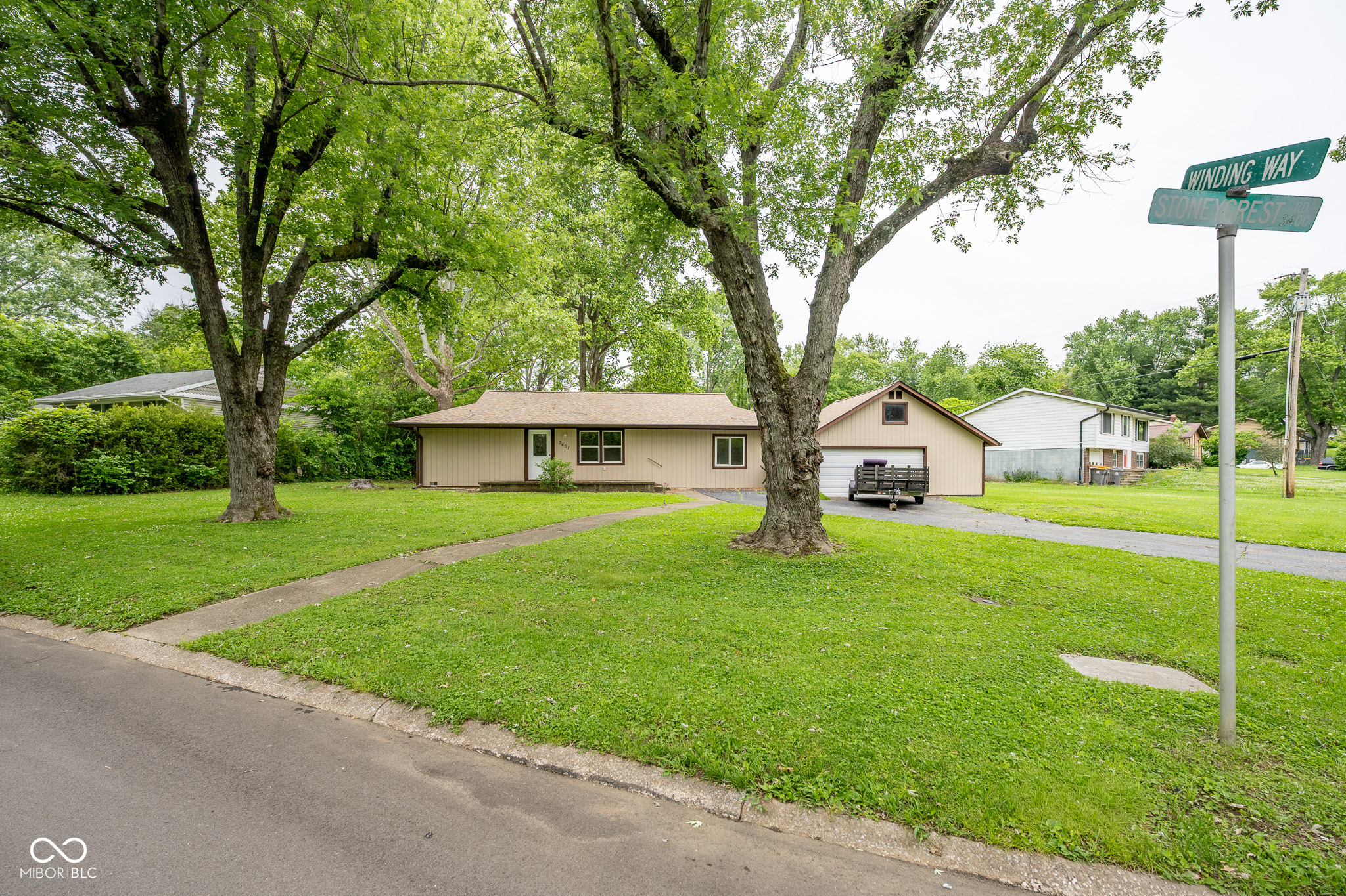 3401 N Stoneycrest Road