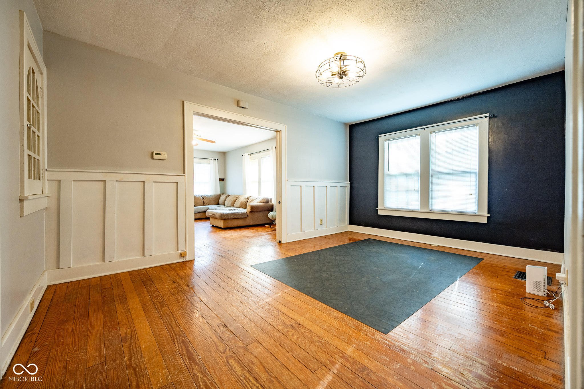 211 Howard