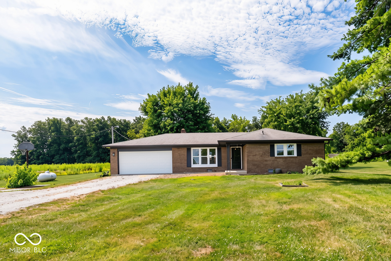 8784 E Range Line Road