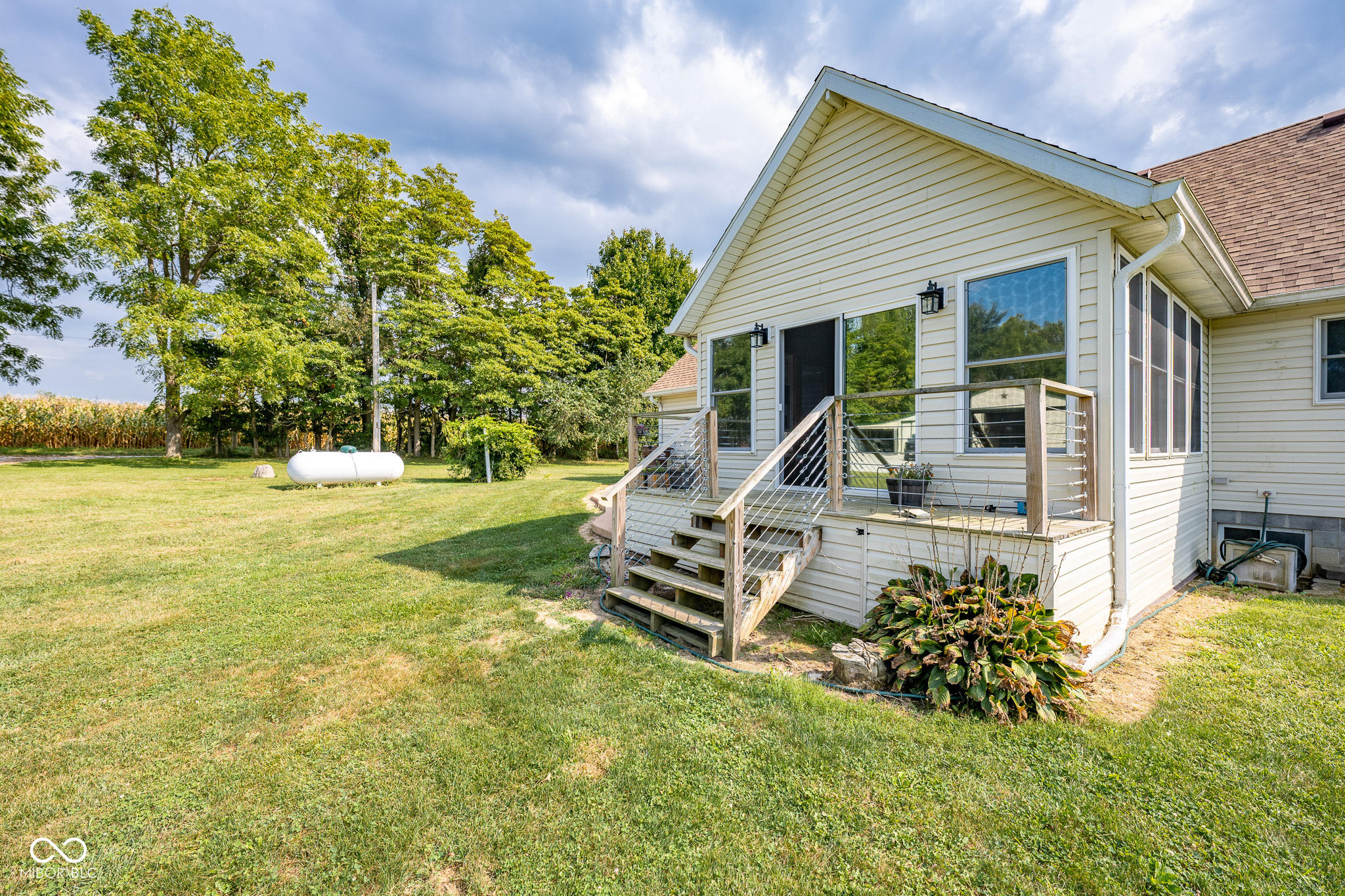1195 E County Road 1000 S