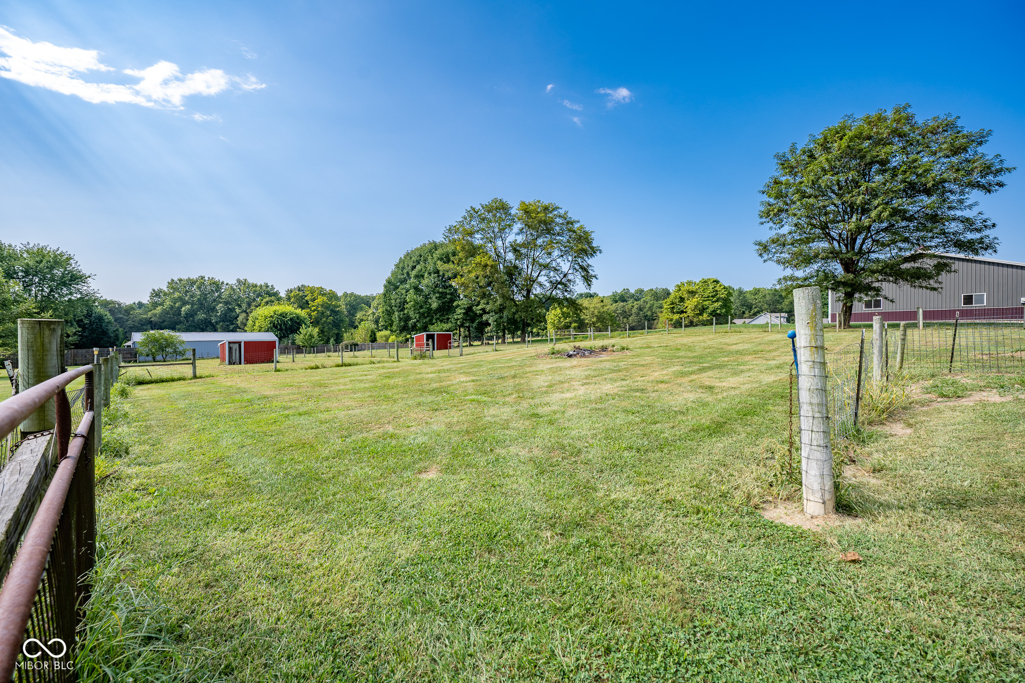 1195 E County Road 1000 S