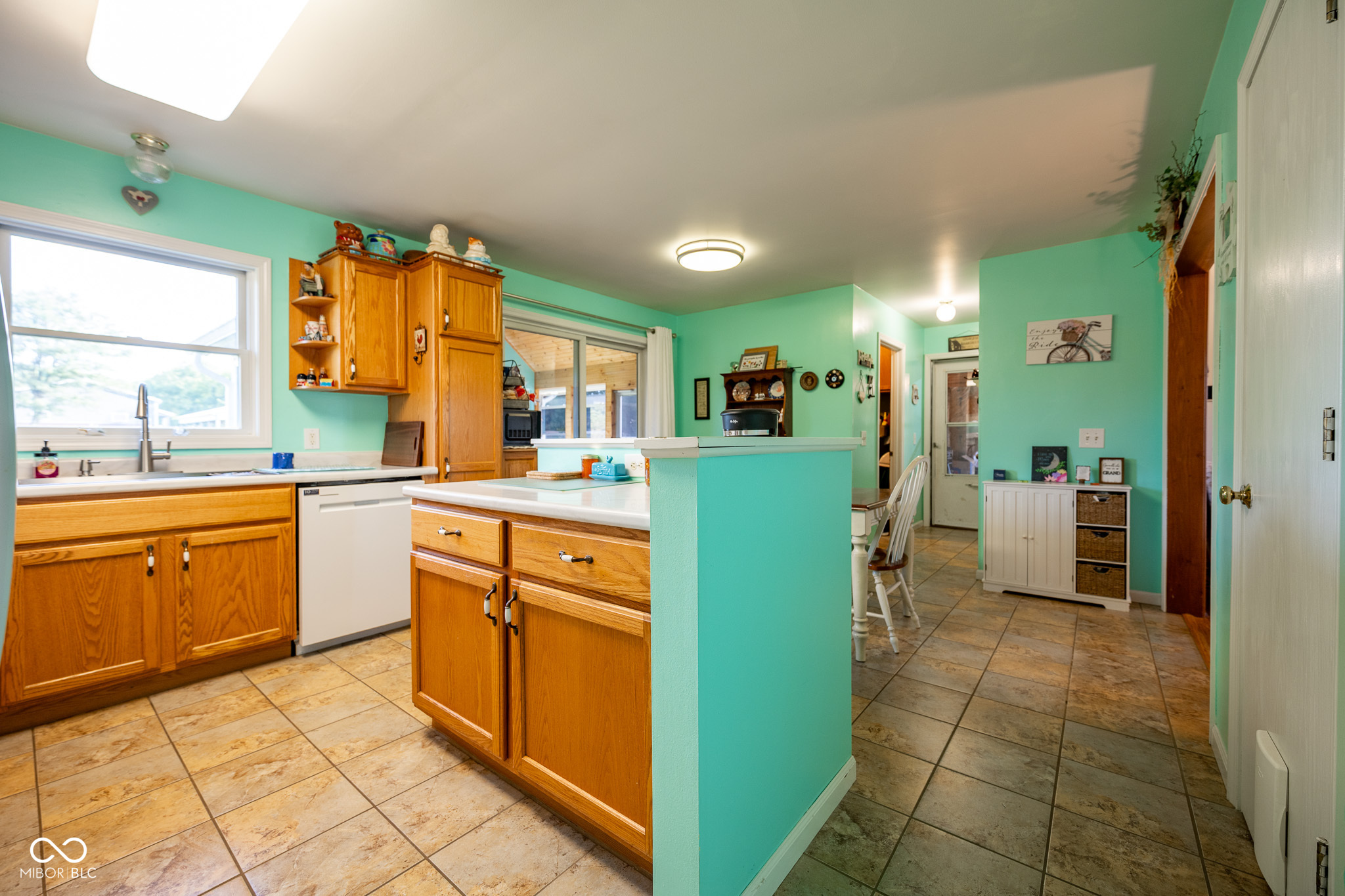 1195 E County Road 1000 S