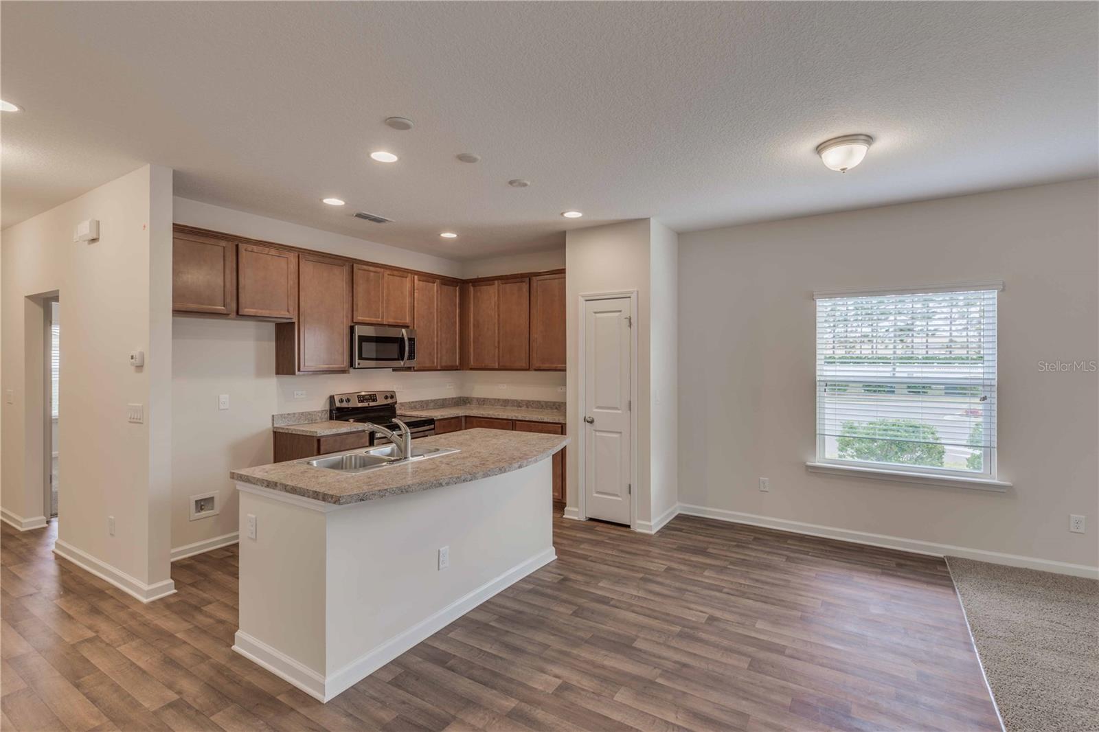 4704 CRAGMERE LOOP