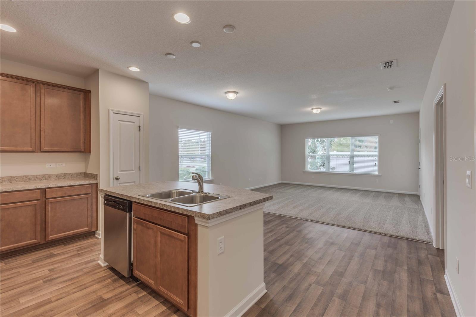 4704 CRAGMERE LOOP