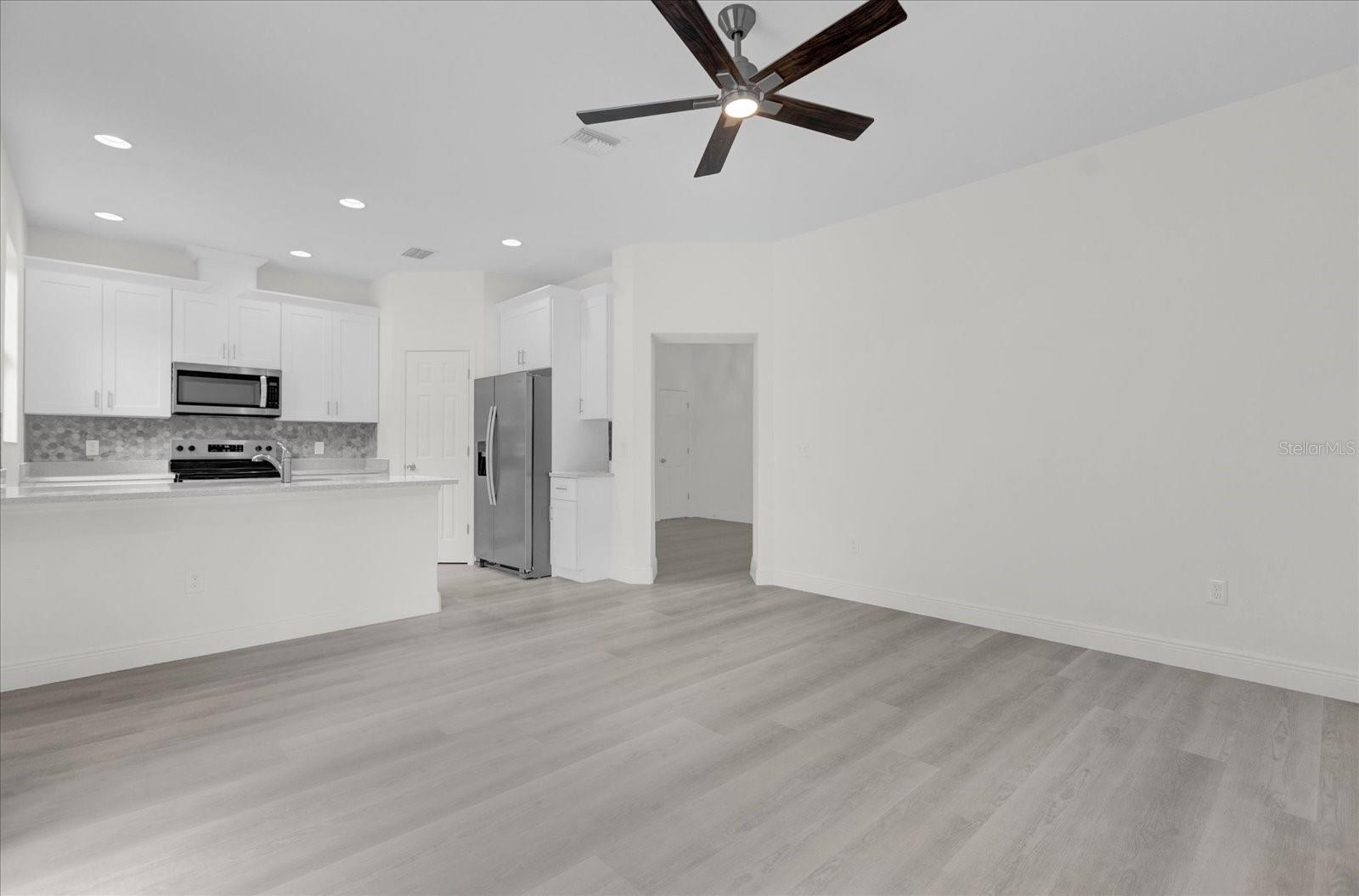 2216 HARLEM AVE
