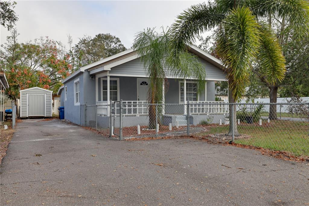 1110 NE 4TH ST