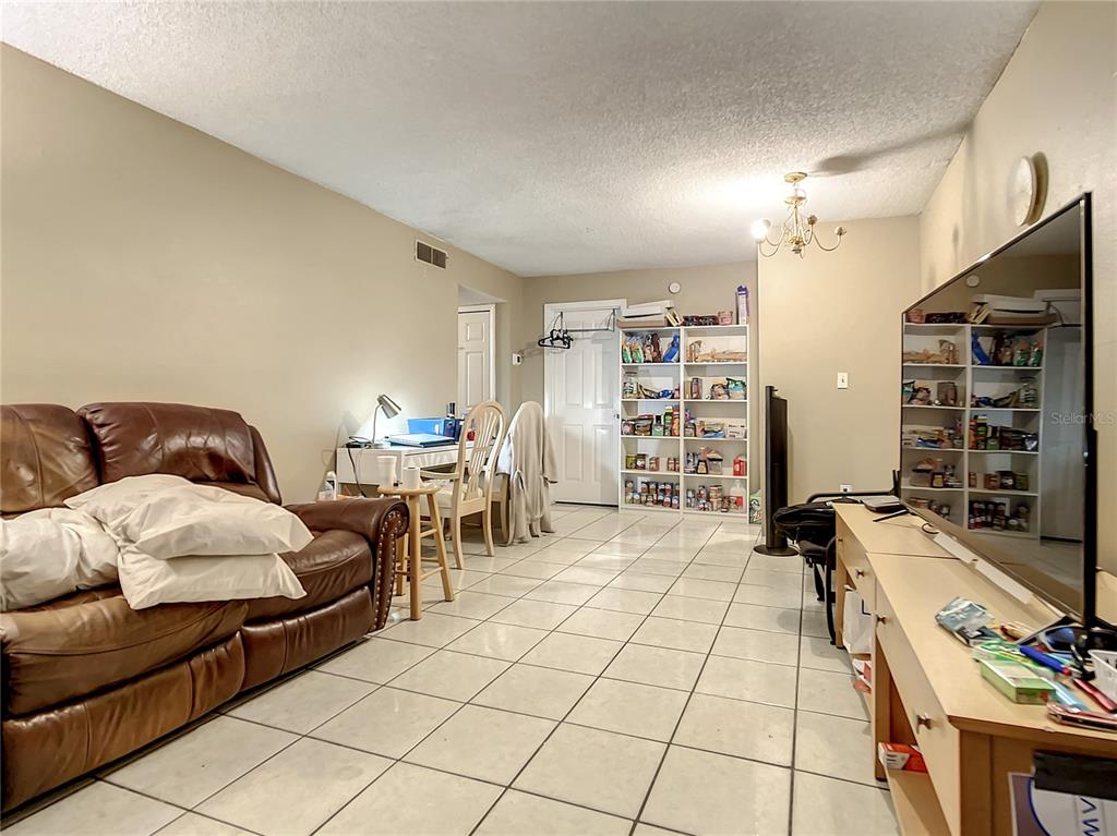 819 SKY LAKE CIR #A