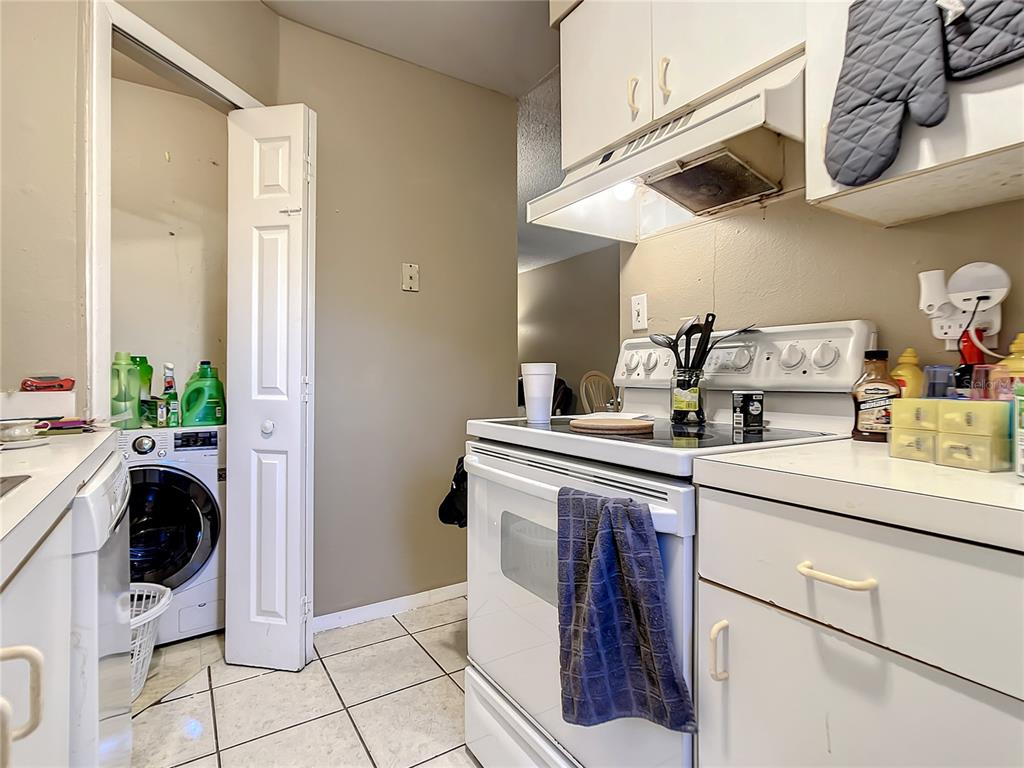 819 SKY LAKE CIR #A