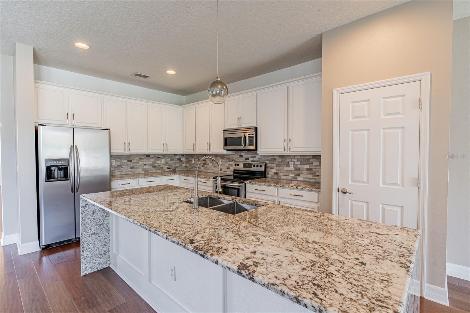 544 FIRST CAPE CORAL DR