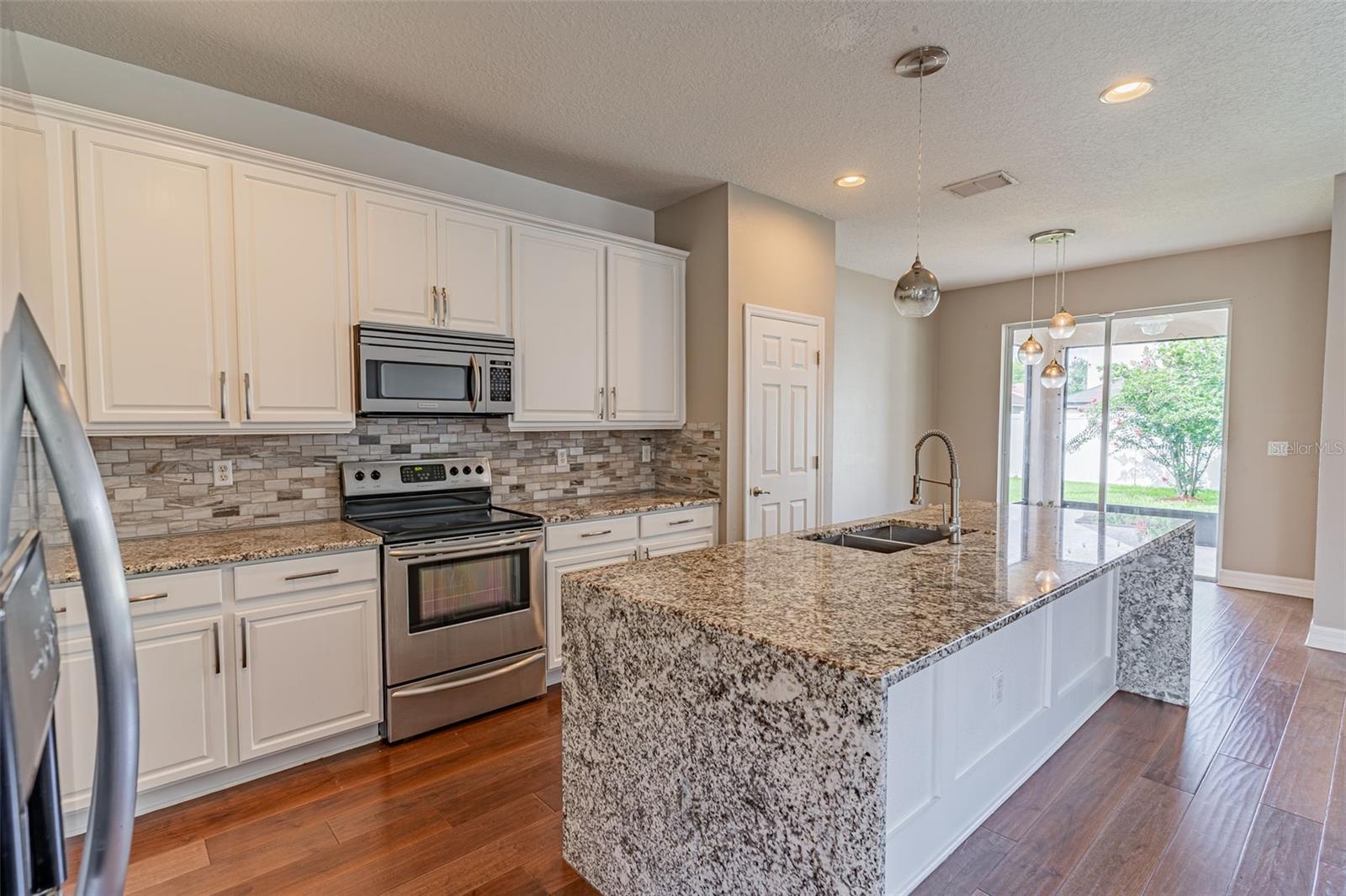 544 FIRST CAPE CORAL DR