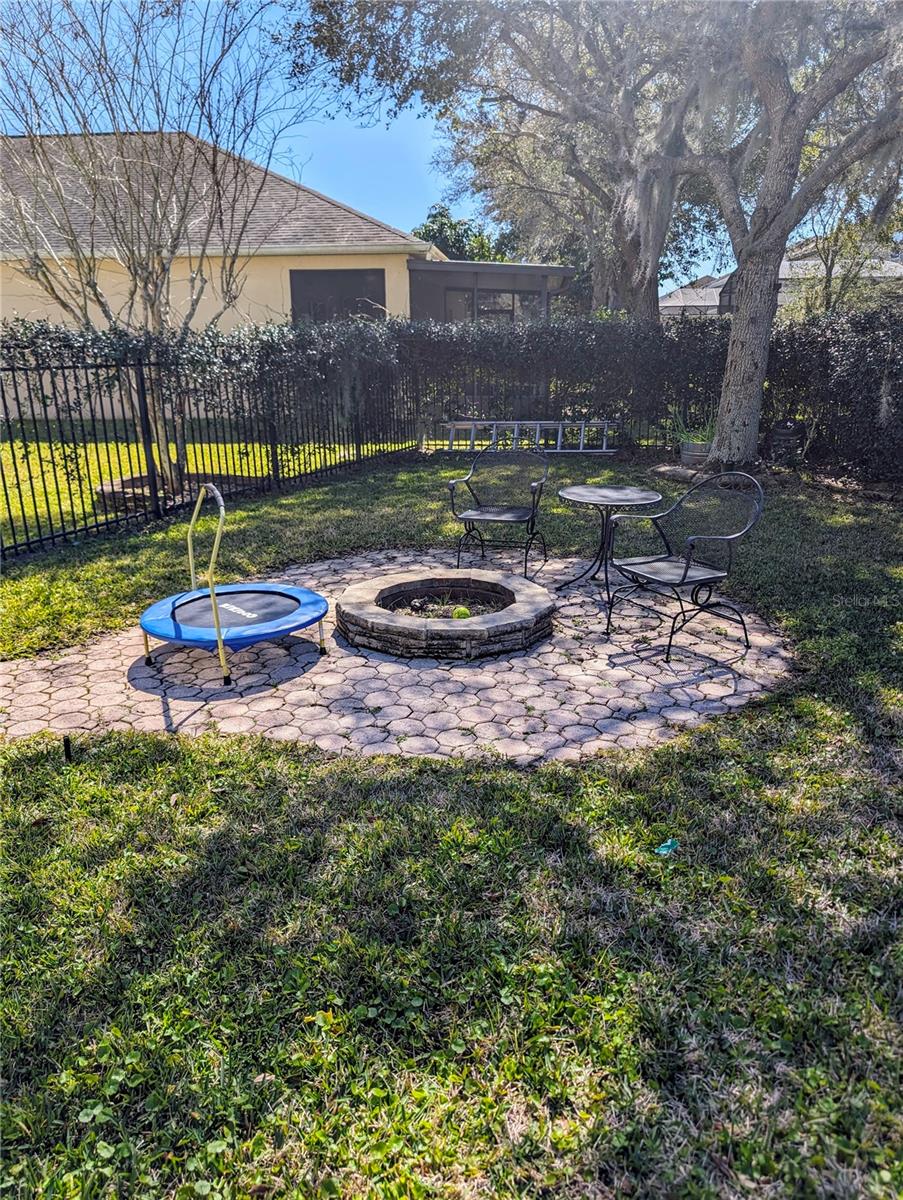 1420 KINTLA RD
