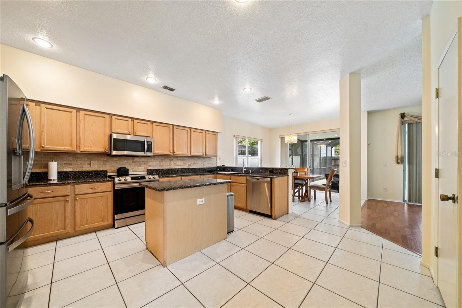 1187 FOXFORREST CIR