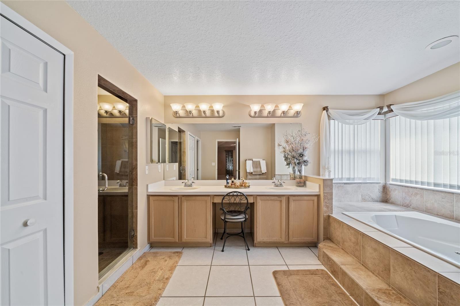 1187 FOXFORREST CIR