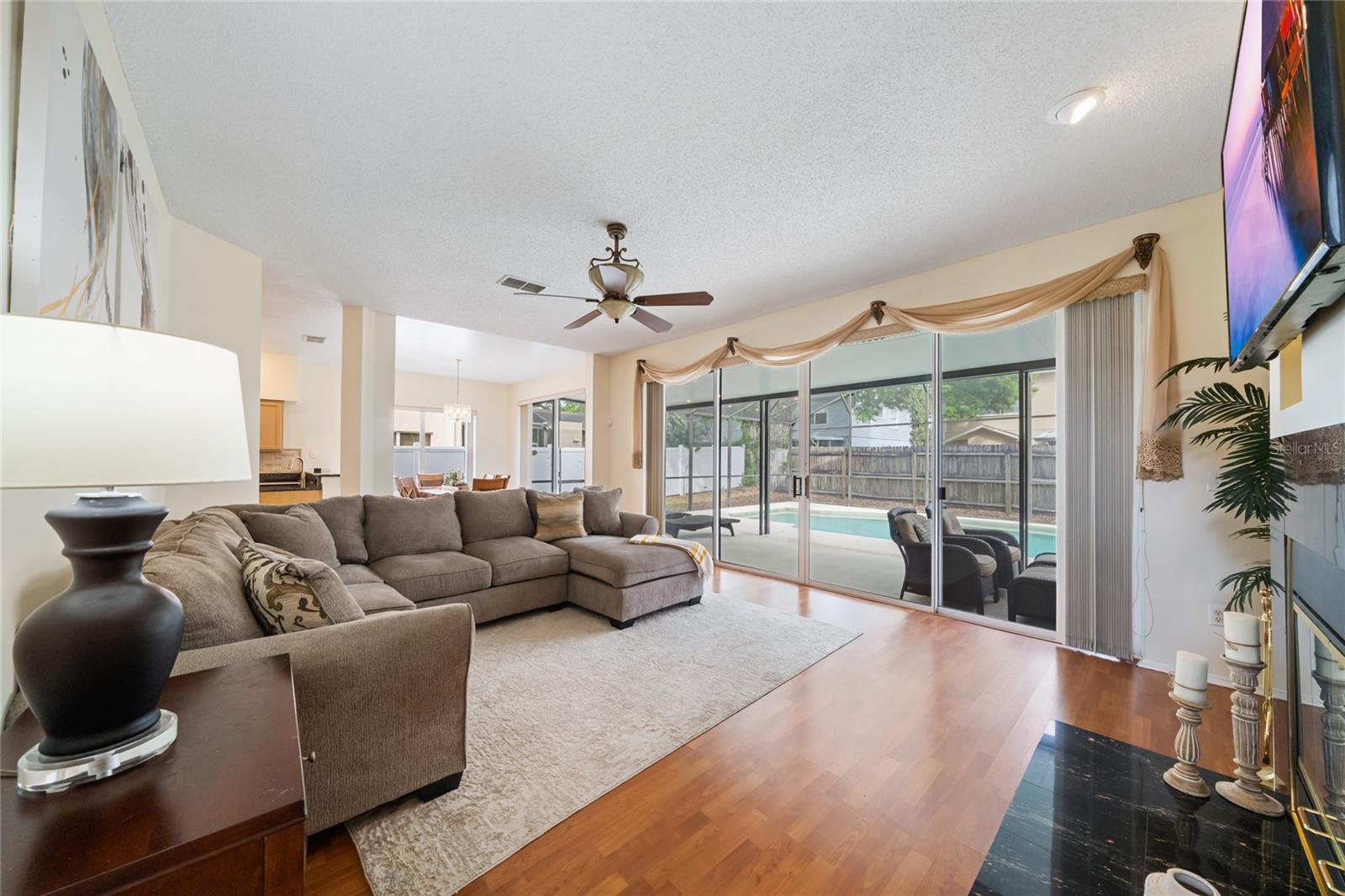 1187 FOXFORREST CIR