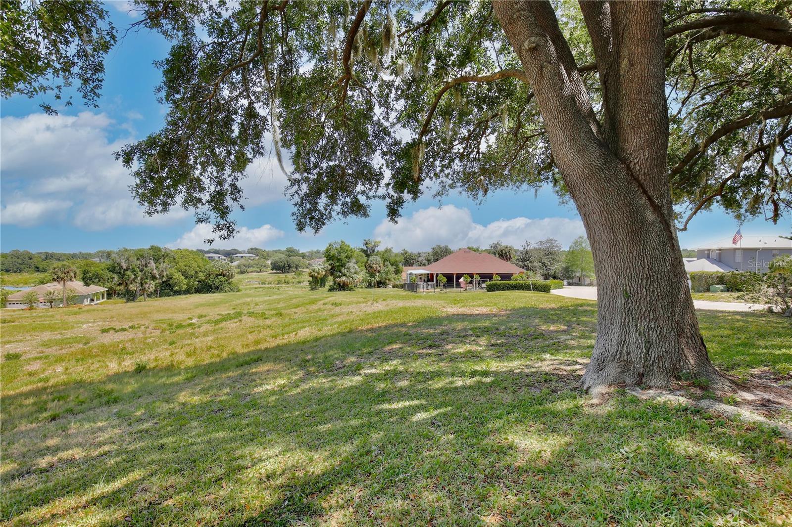 1095 ORANGE GROVE LN