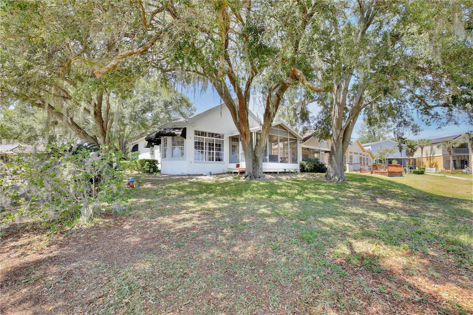 1095 ORANGE GROVE LN