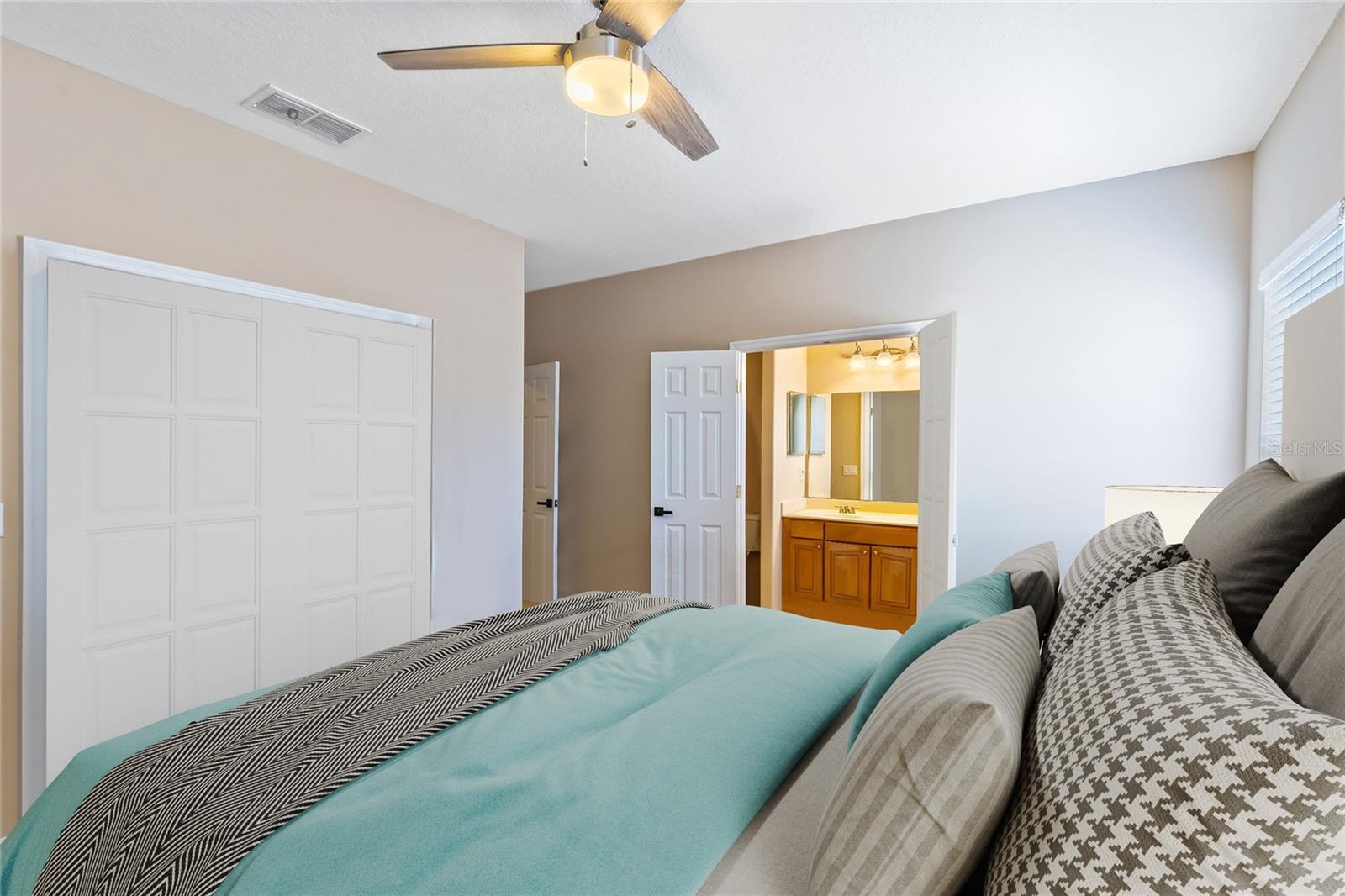 562 SHINING ARMOR LN