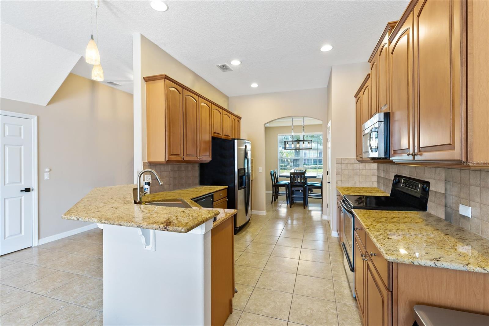 562 SHINING ARMOR LN