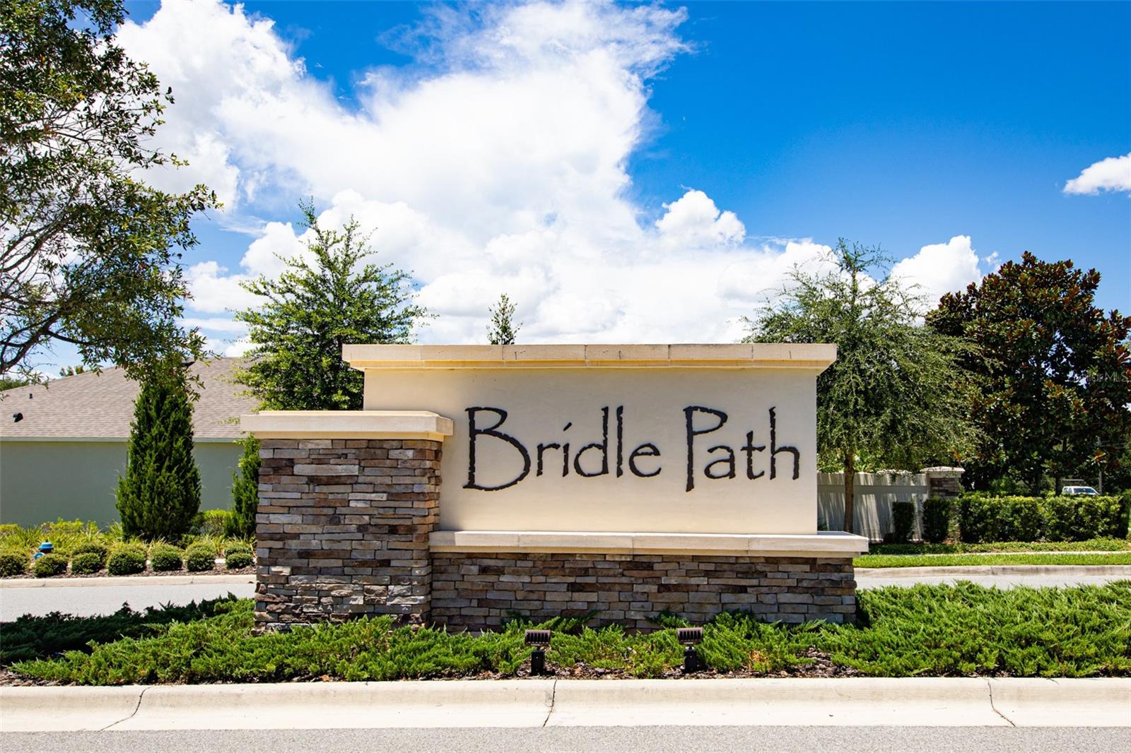 5733 GALLOPING DR