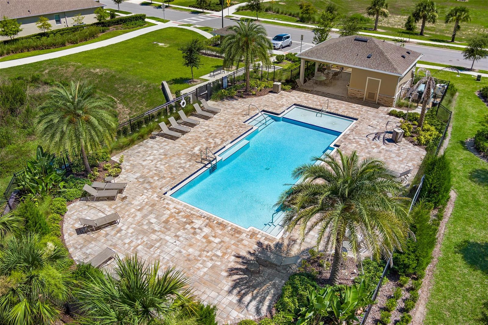 5733 GALLOPING DR