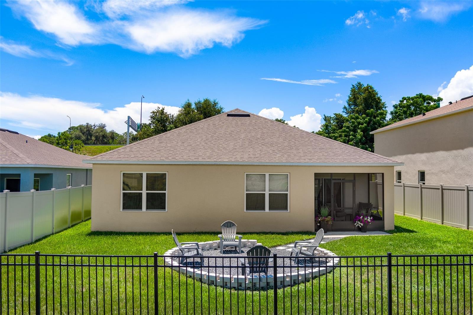 5733 GALLOPING DR