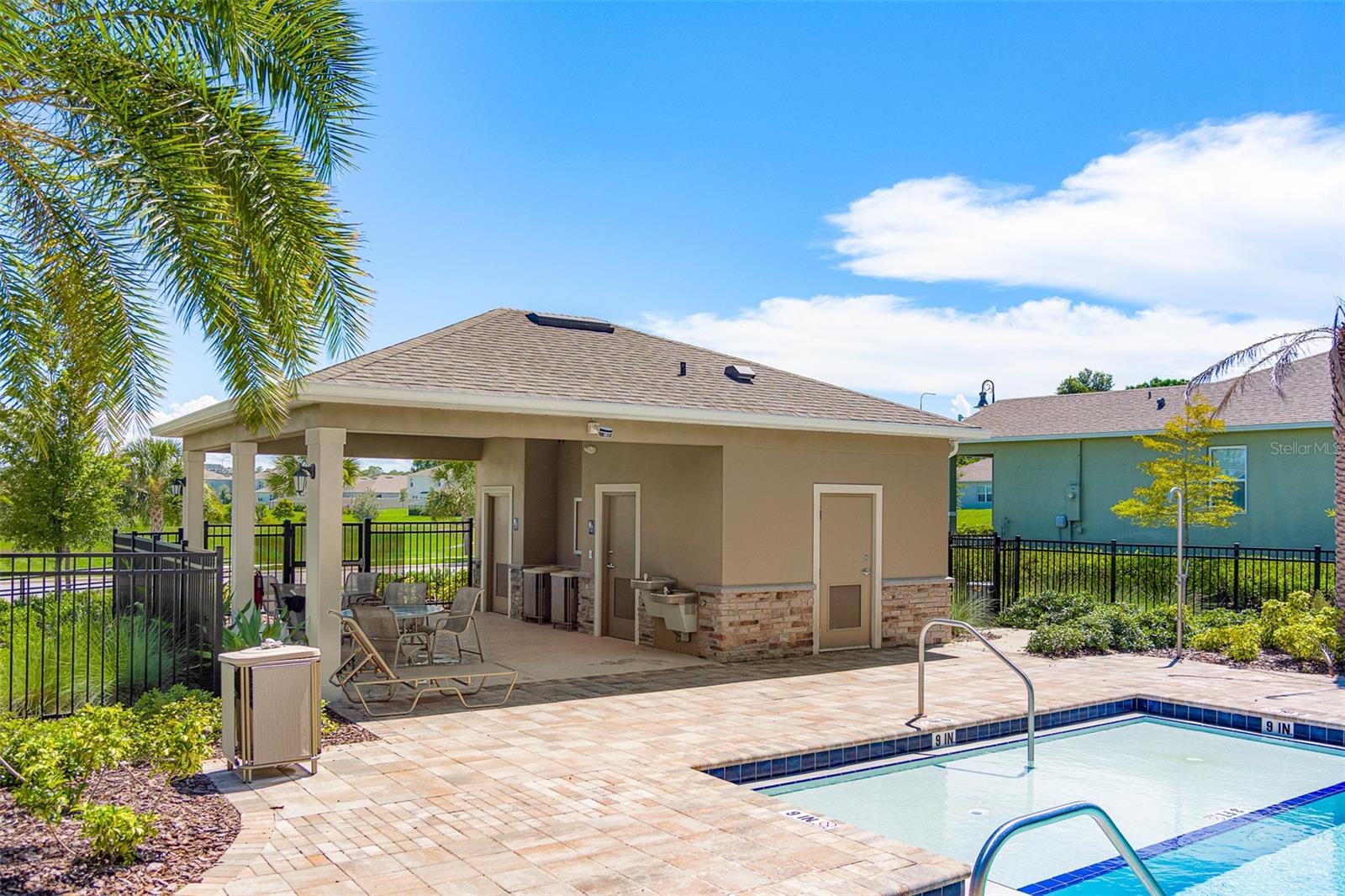 5733 GALLOPING DR