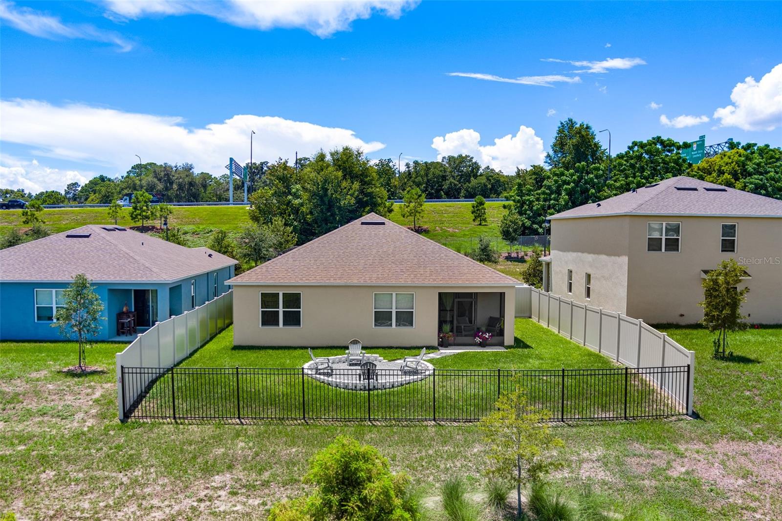 5733 GALLOPING DR