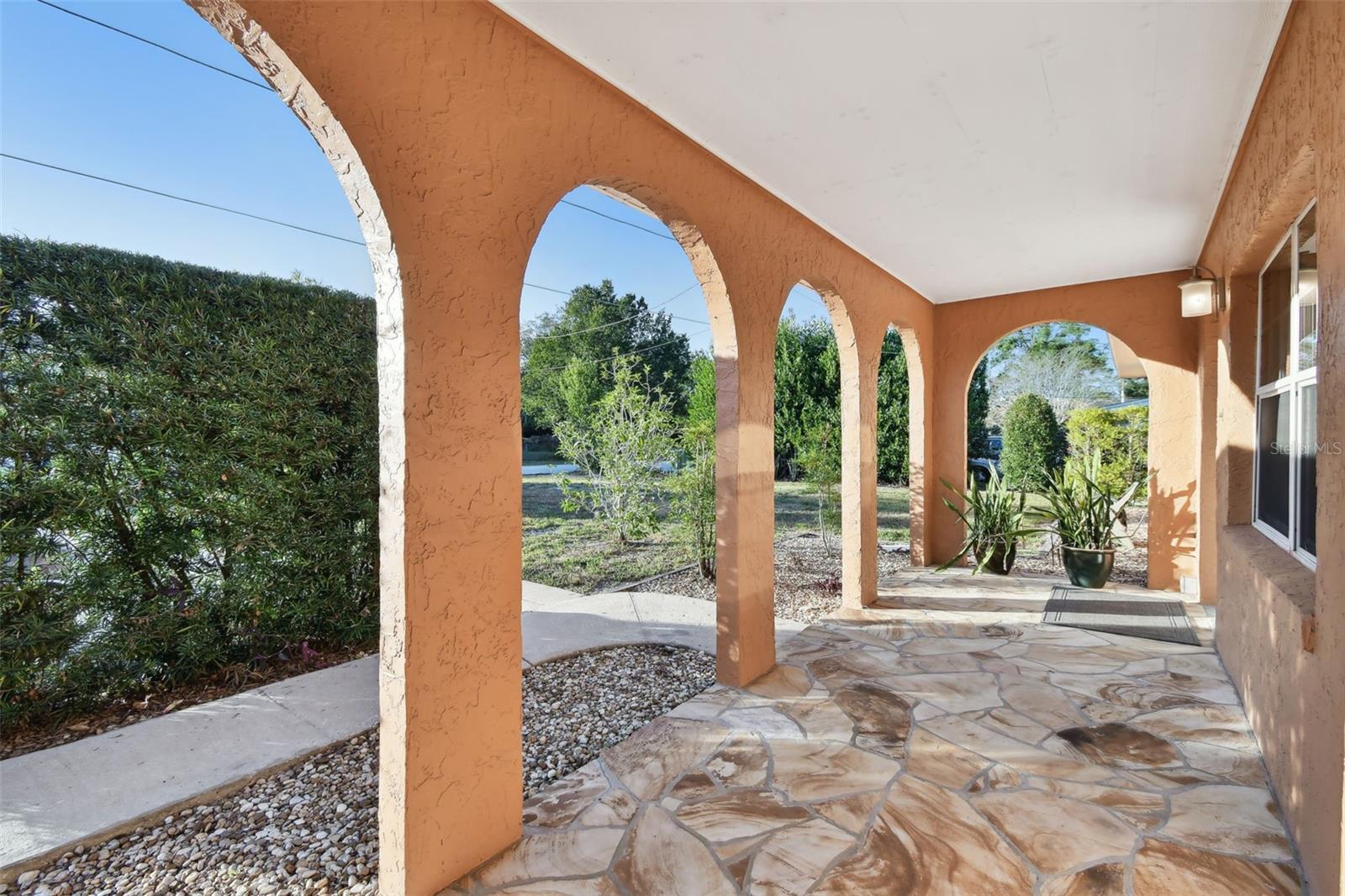 2141 CAMELLIA DR