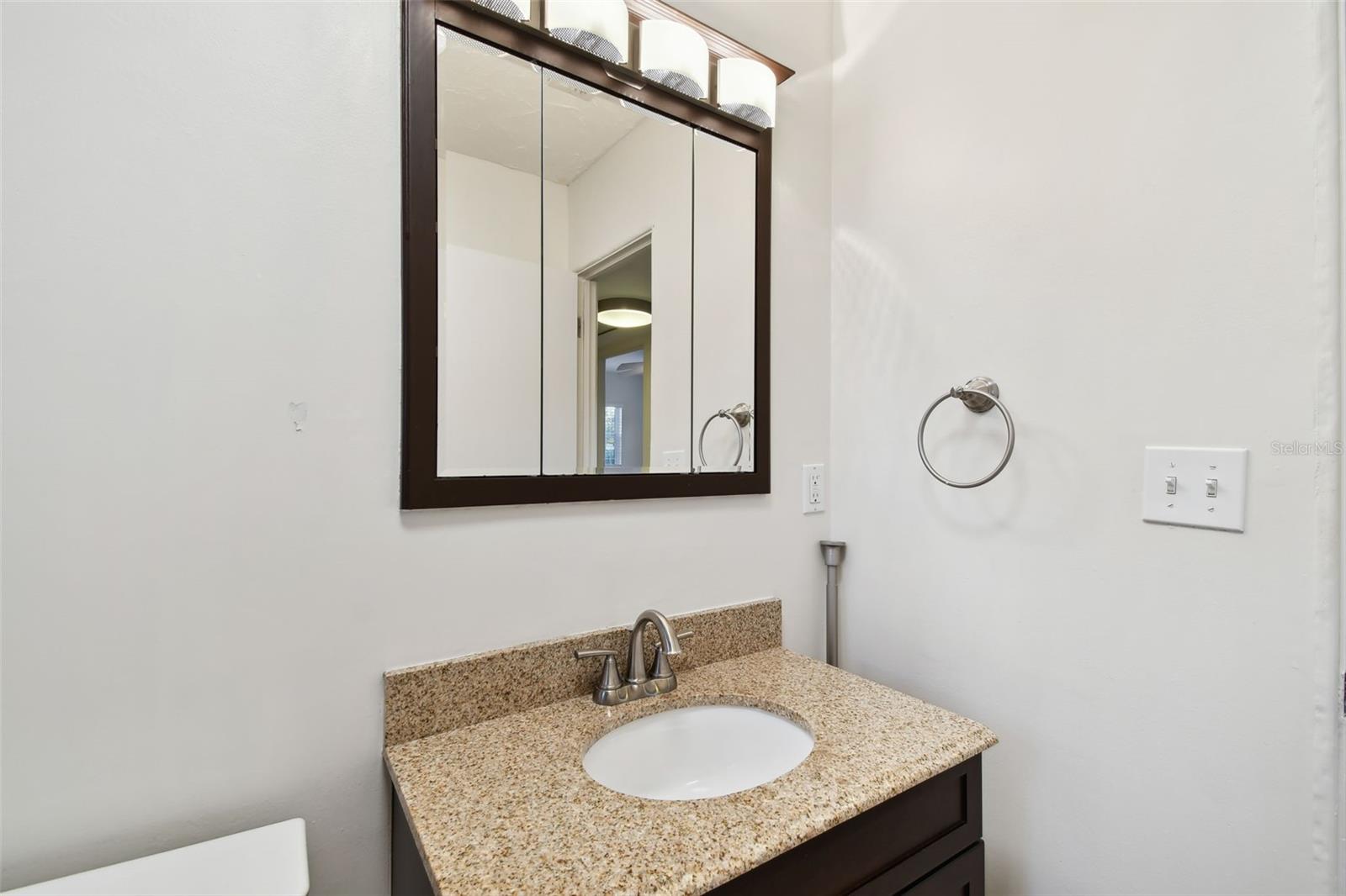 2141 CAMELLIA DR