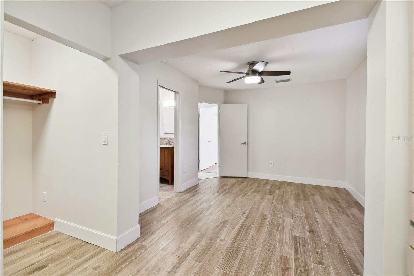 2141 CAMELLIA DR