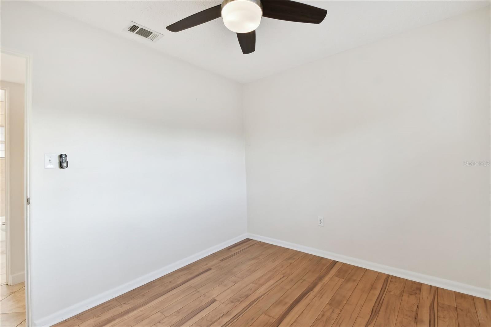 2141 CAMELLIA DR