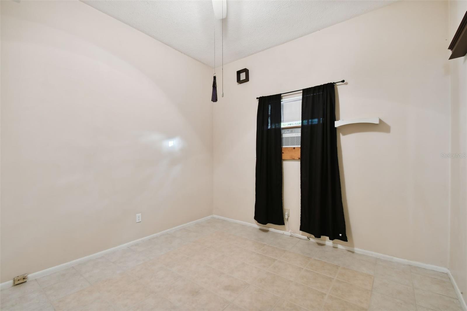 2141 CAMELLIA DR