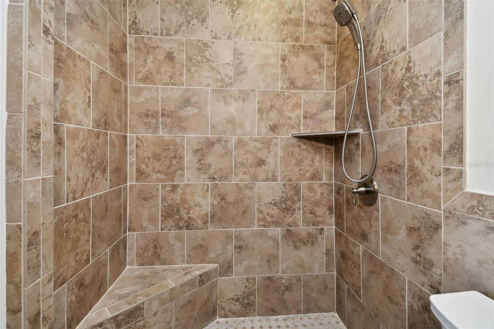 2141 CAMELLIA DR