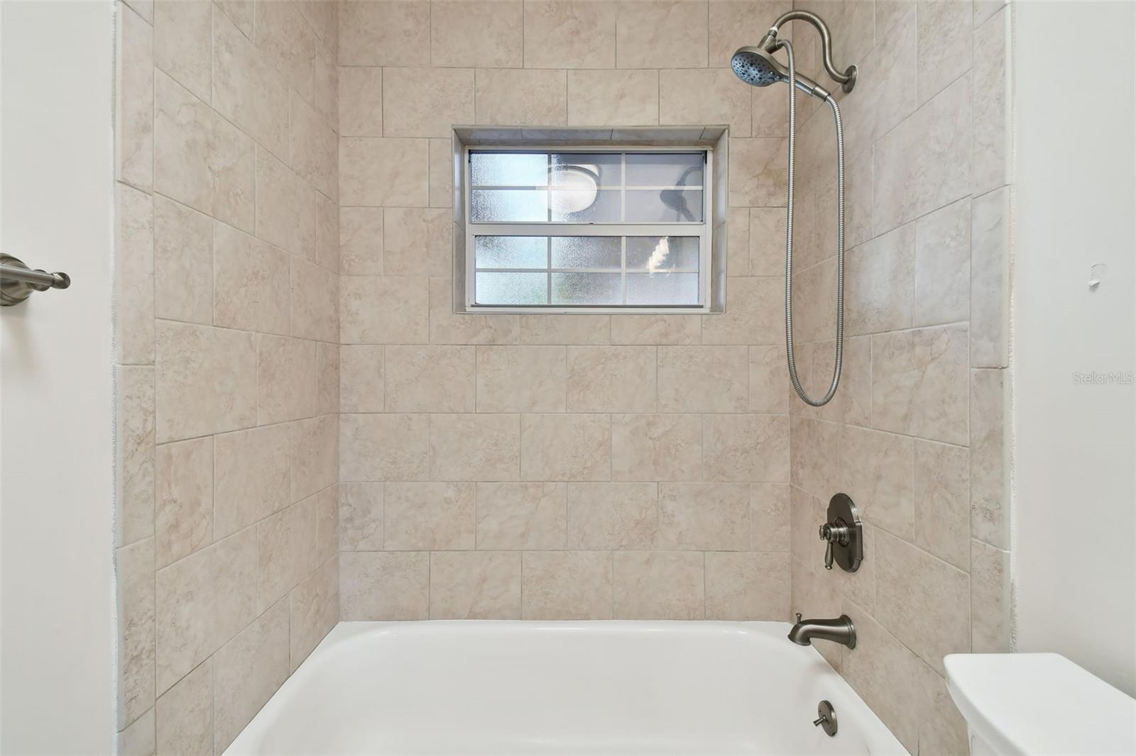 2141 CAMELLIA DR