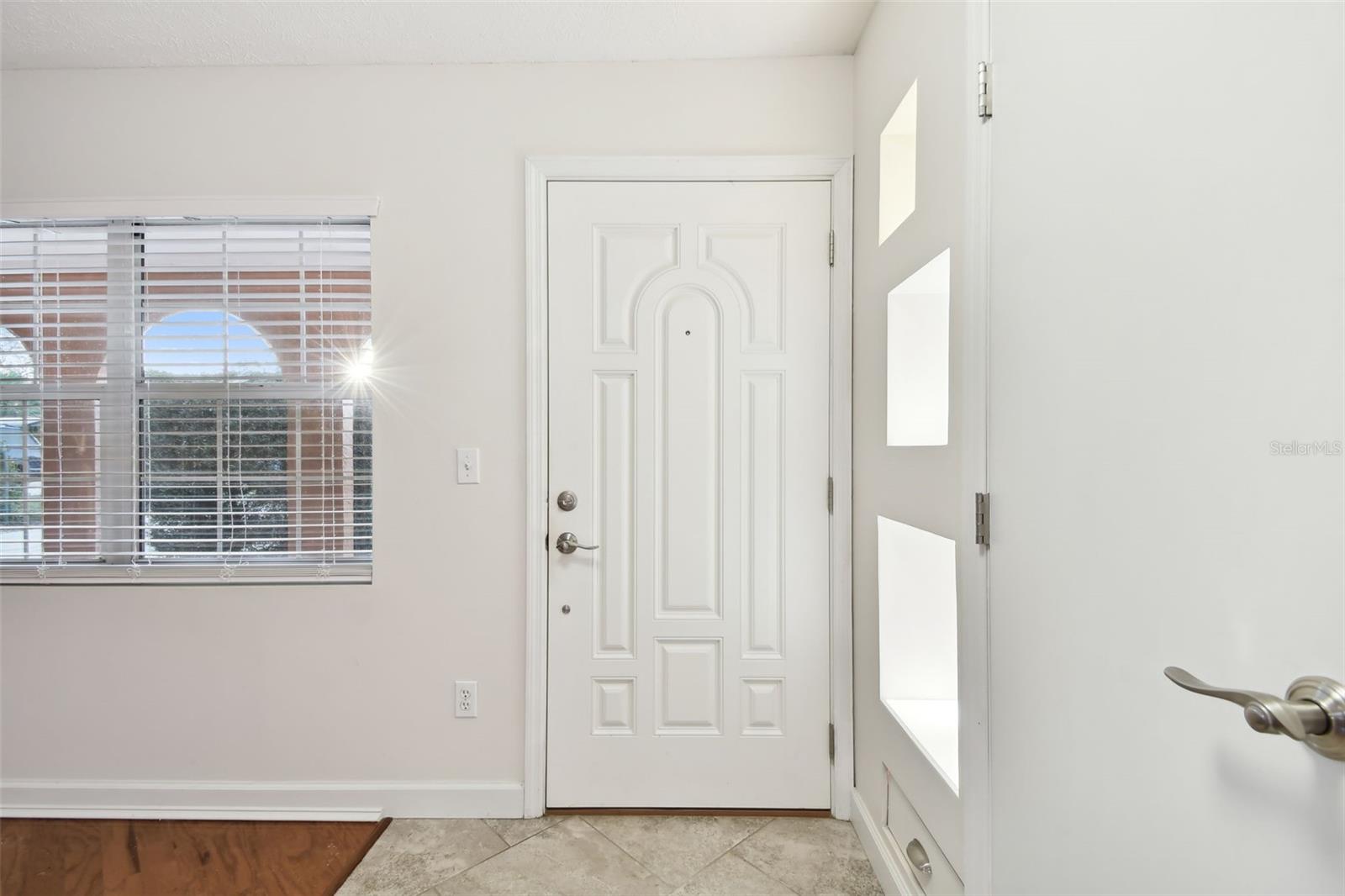 2141 CAMELLIA DR