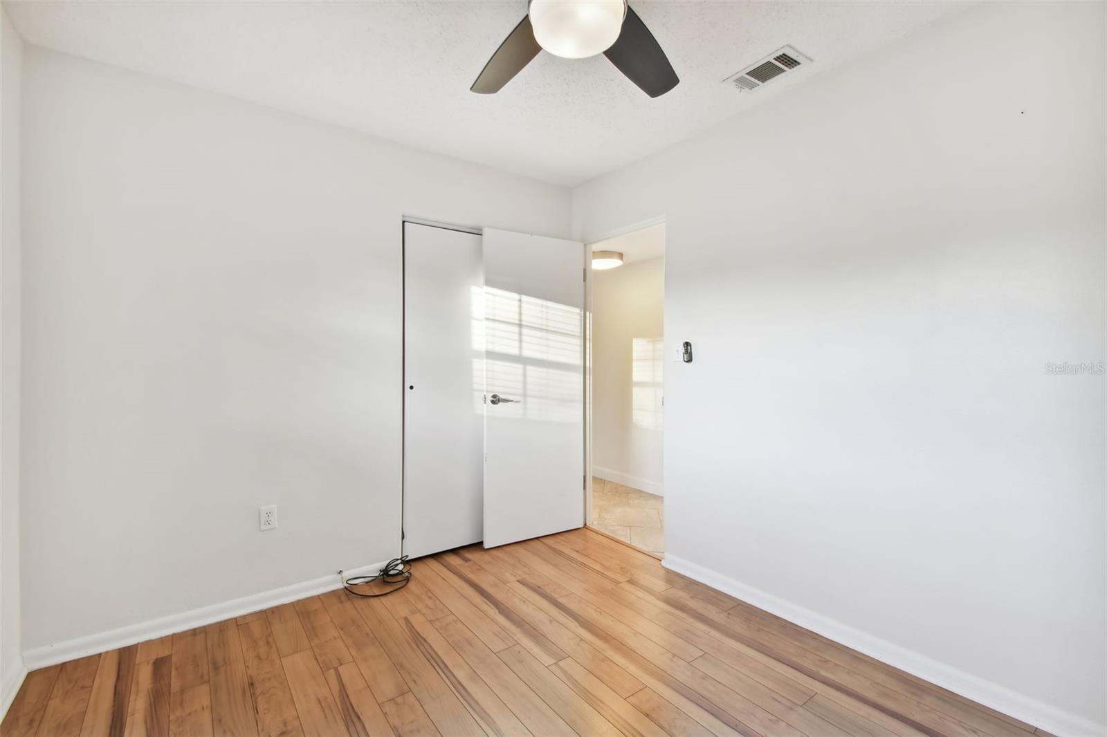 2141 CAMELLIA DR