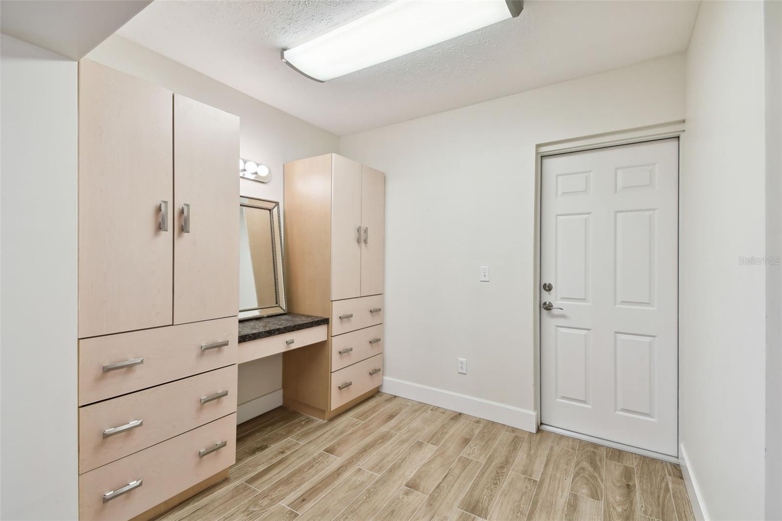 2141 CAMELLIA DR