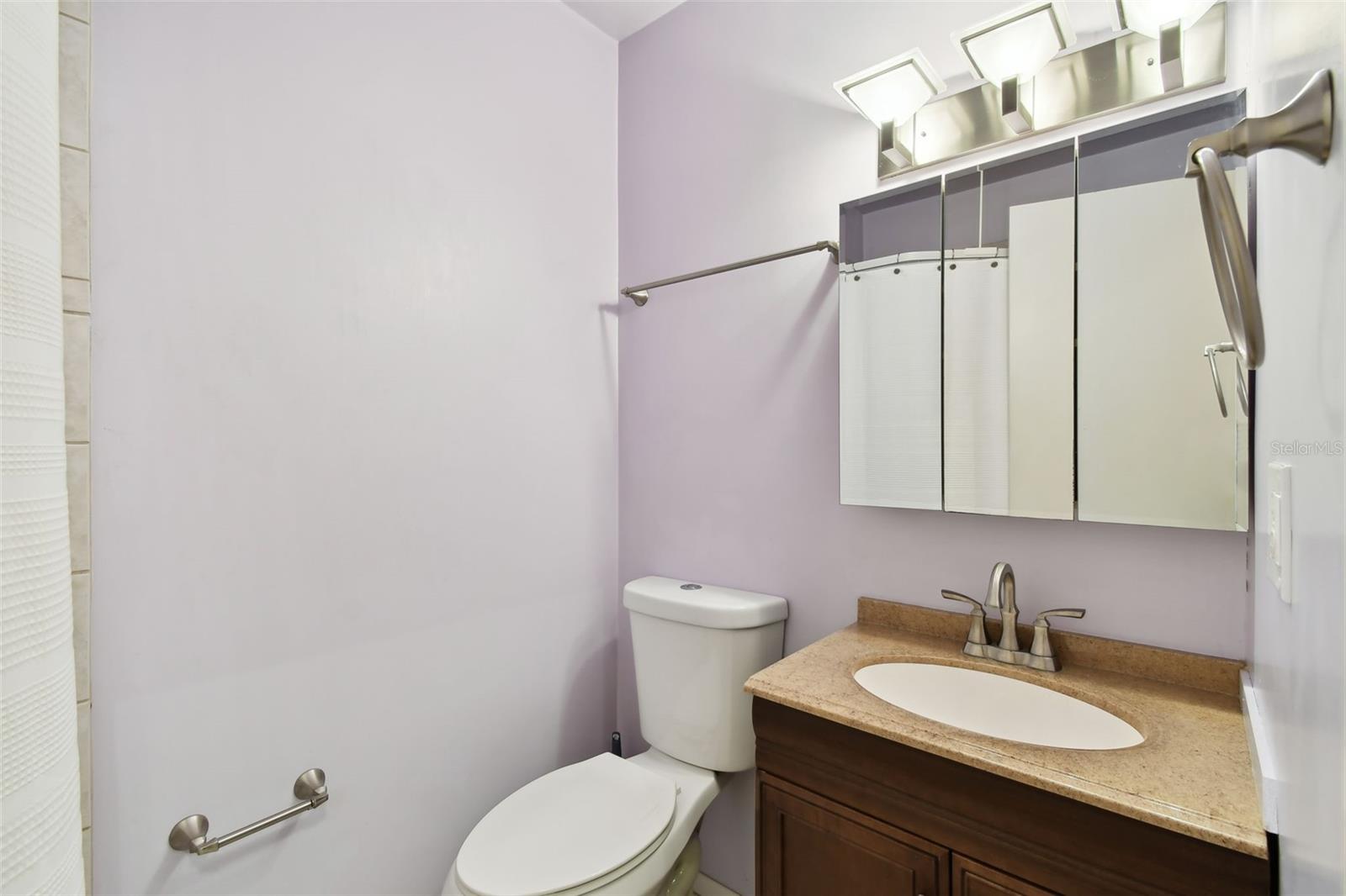 2141 CAMELLIA DR