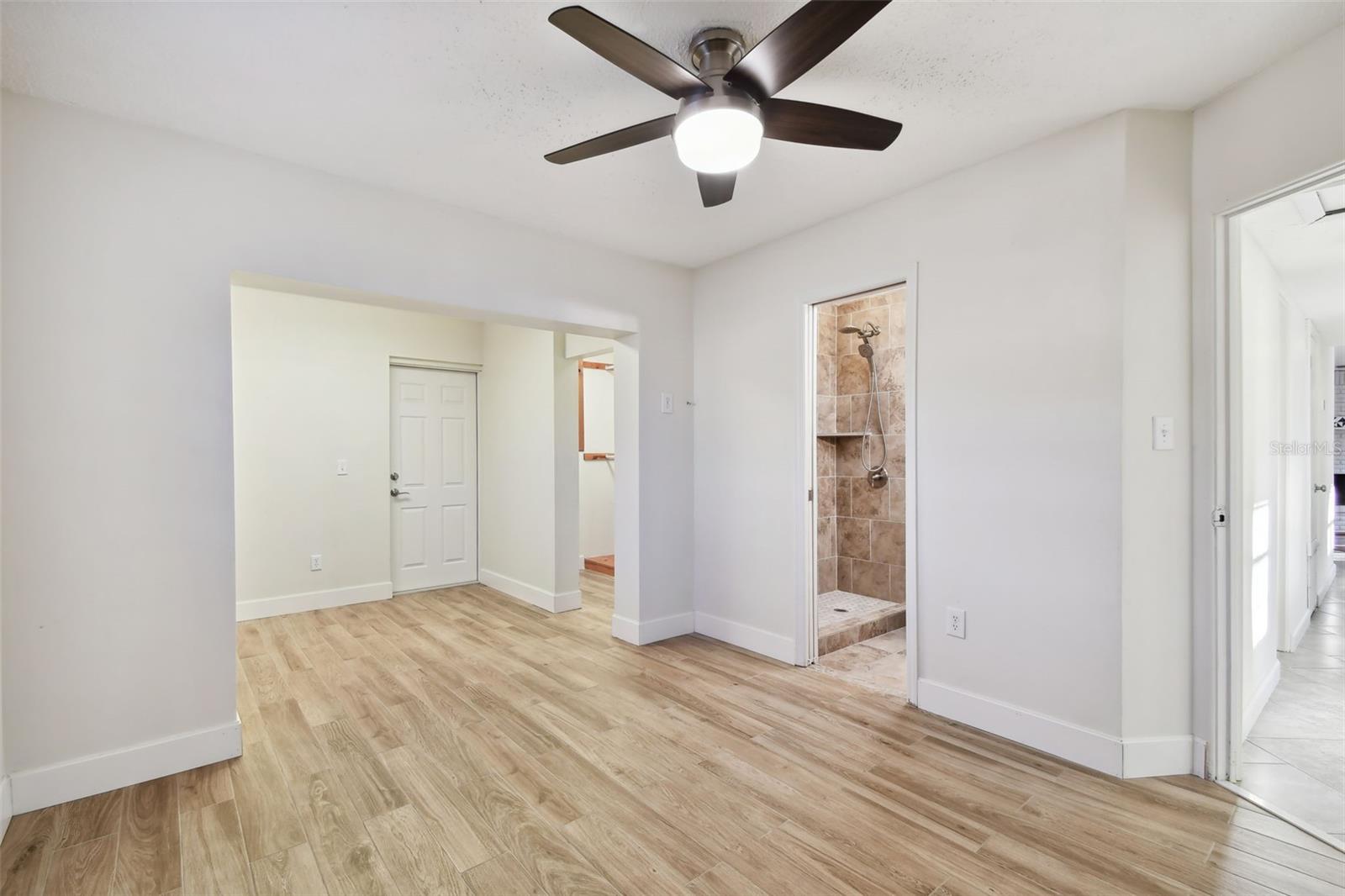 2141 CAMELLIA DR
