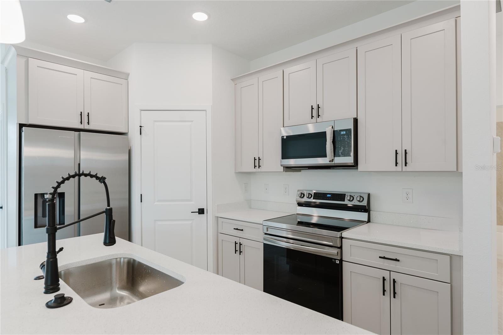 1633 SW 168TH LOOP