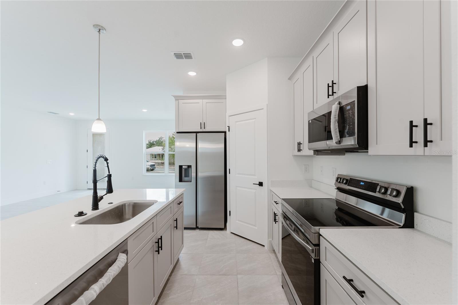 1633 SW 168TH LOOP