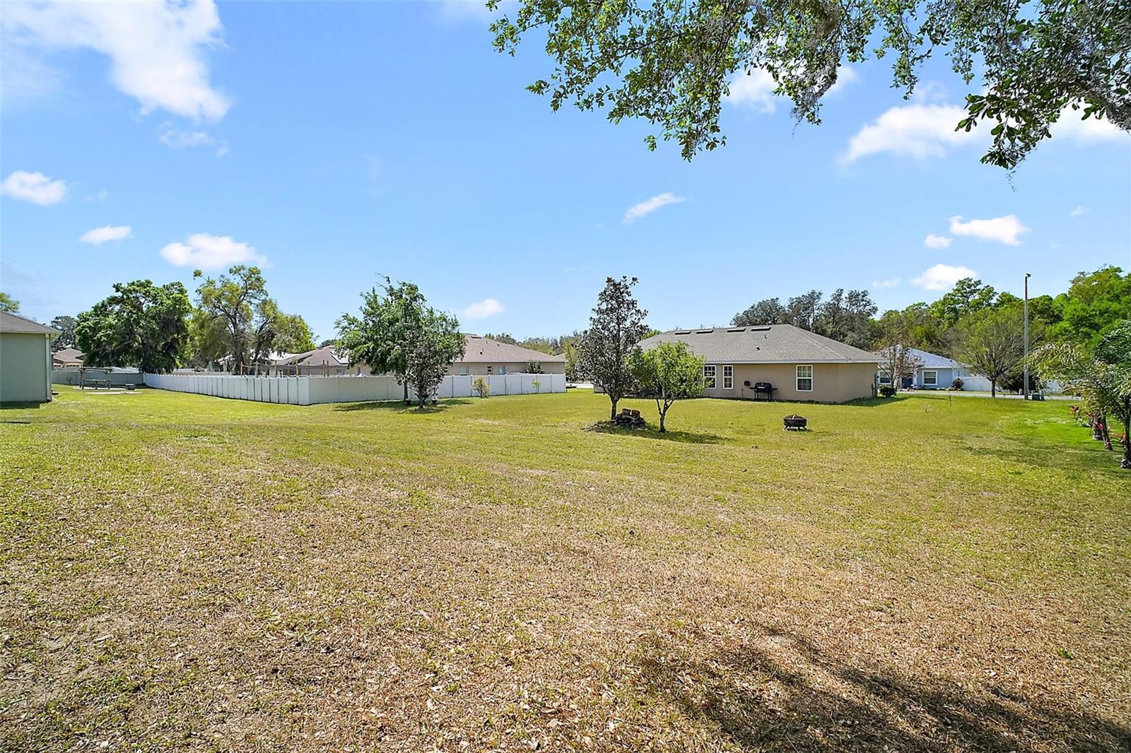 328 WOODLAND TRL