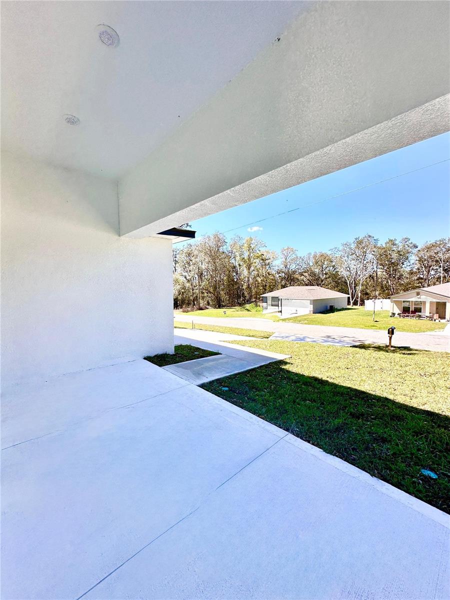 6335 N DARLINGTON DR
