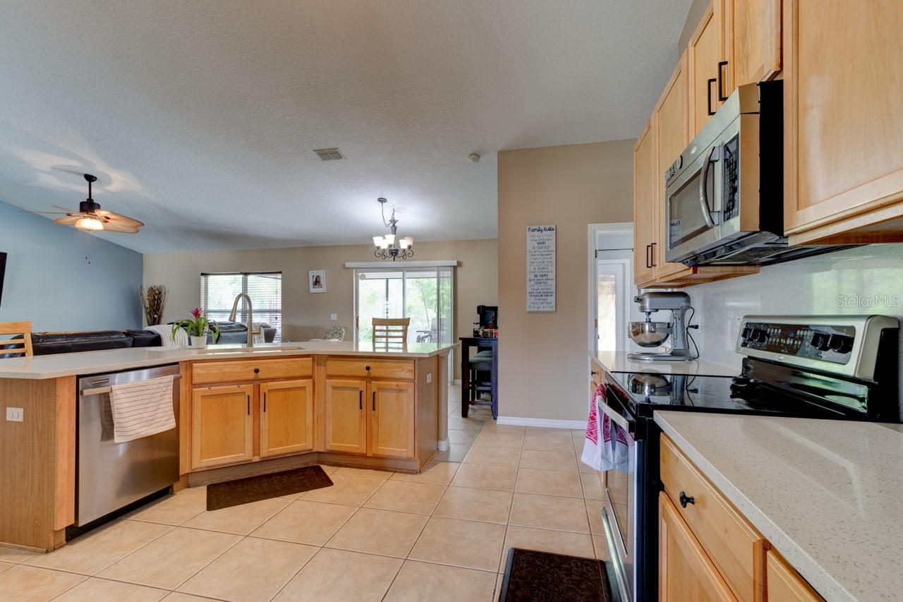 2951 E WACO DR