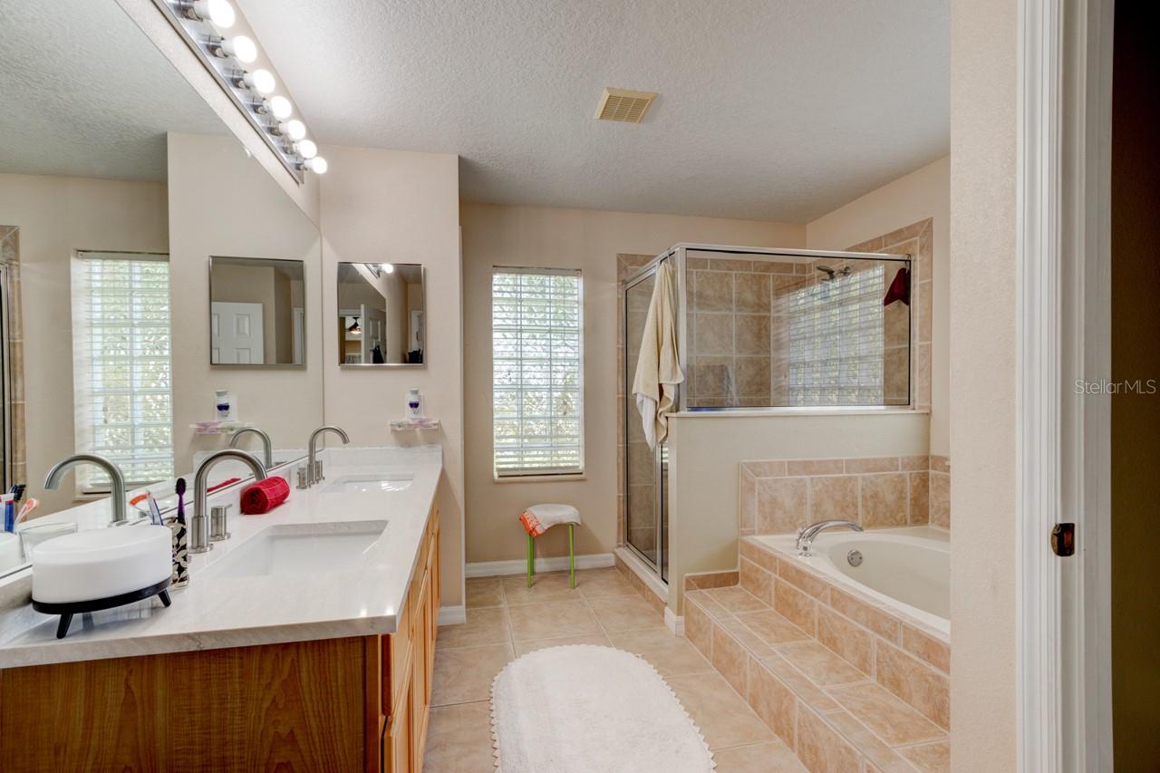 2951 E WACO DR