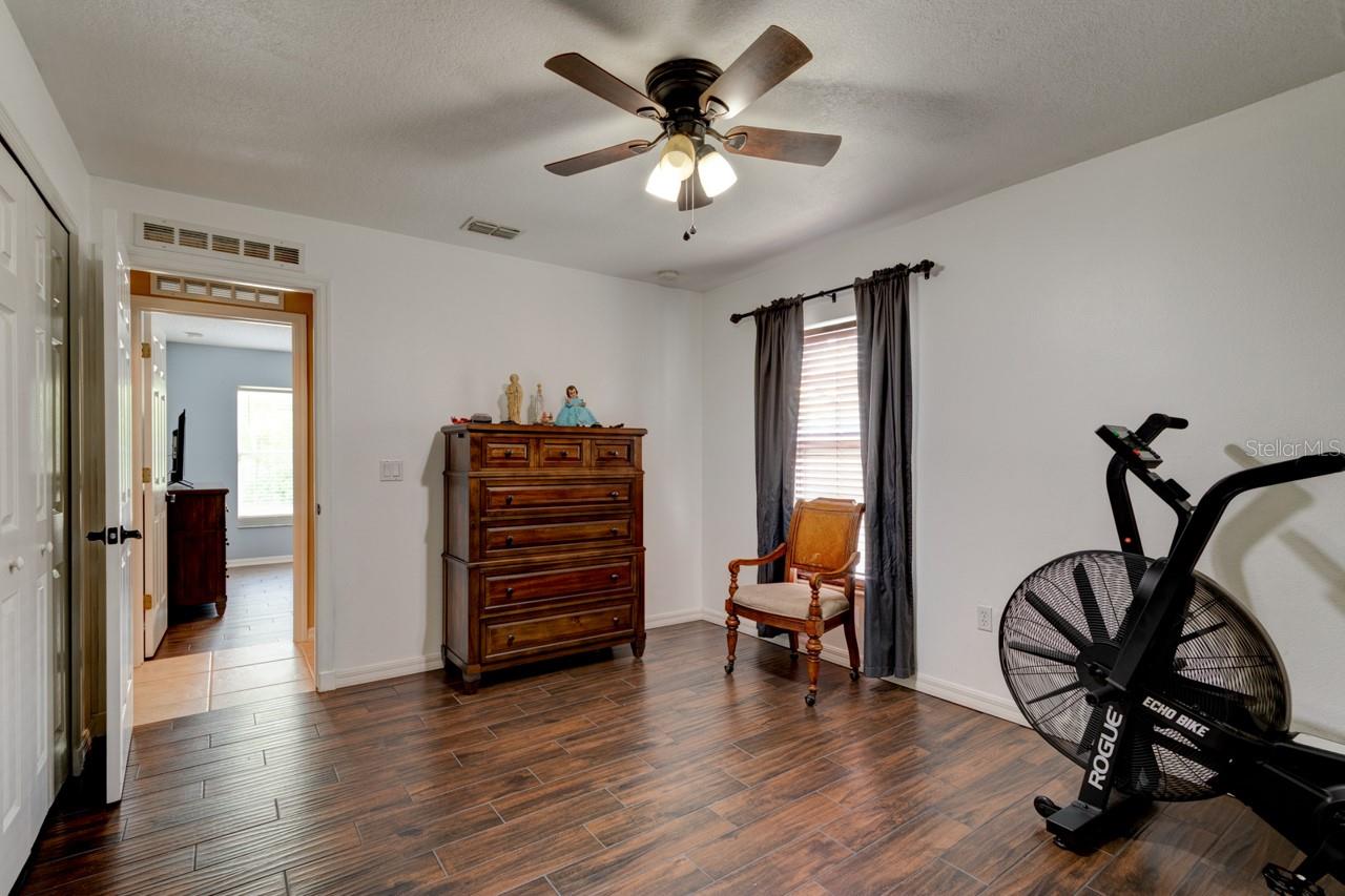 2951 E WACO DR