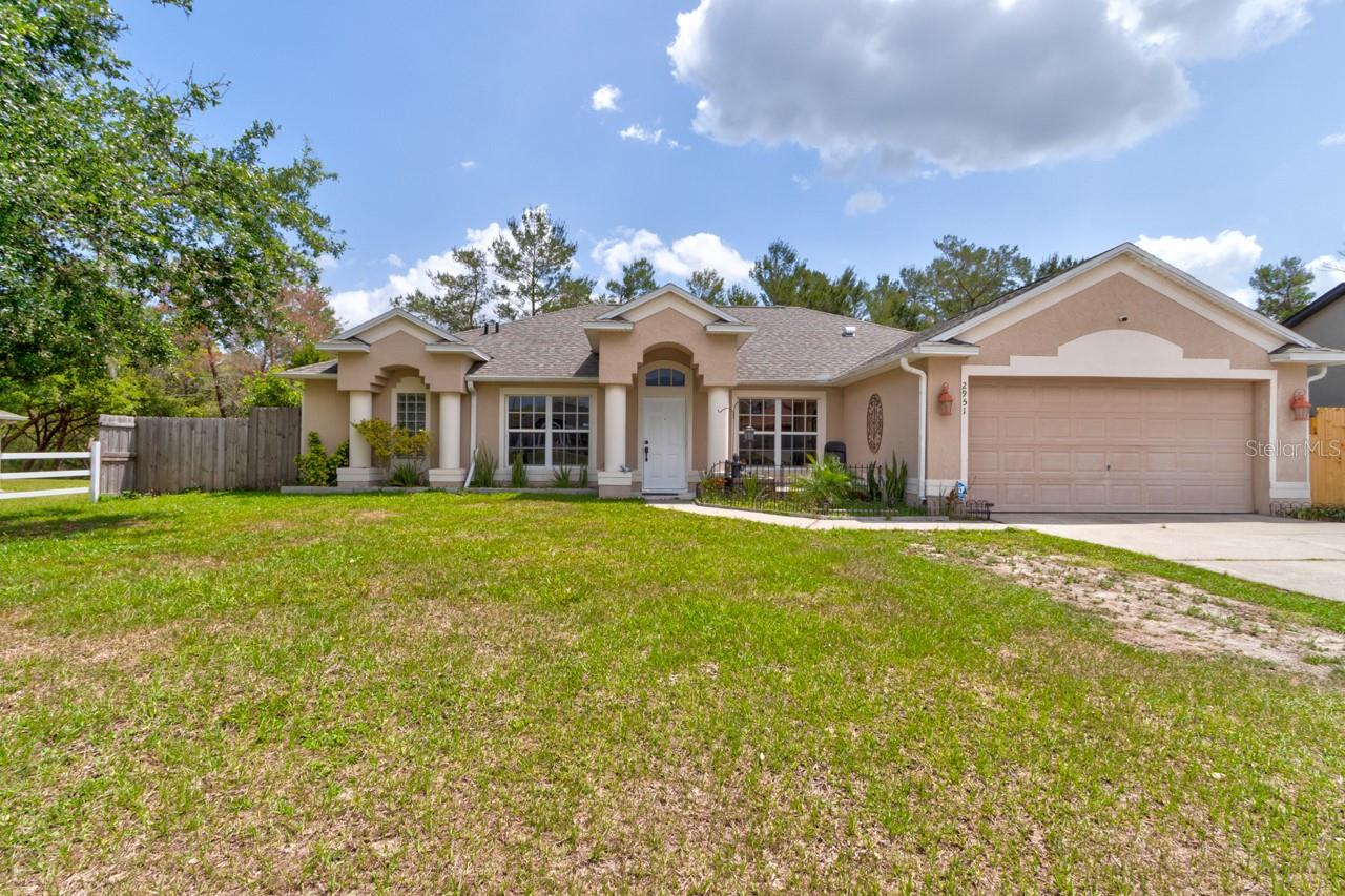 2951 E WACO DR