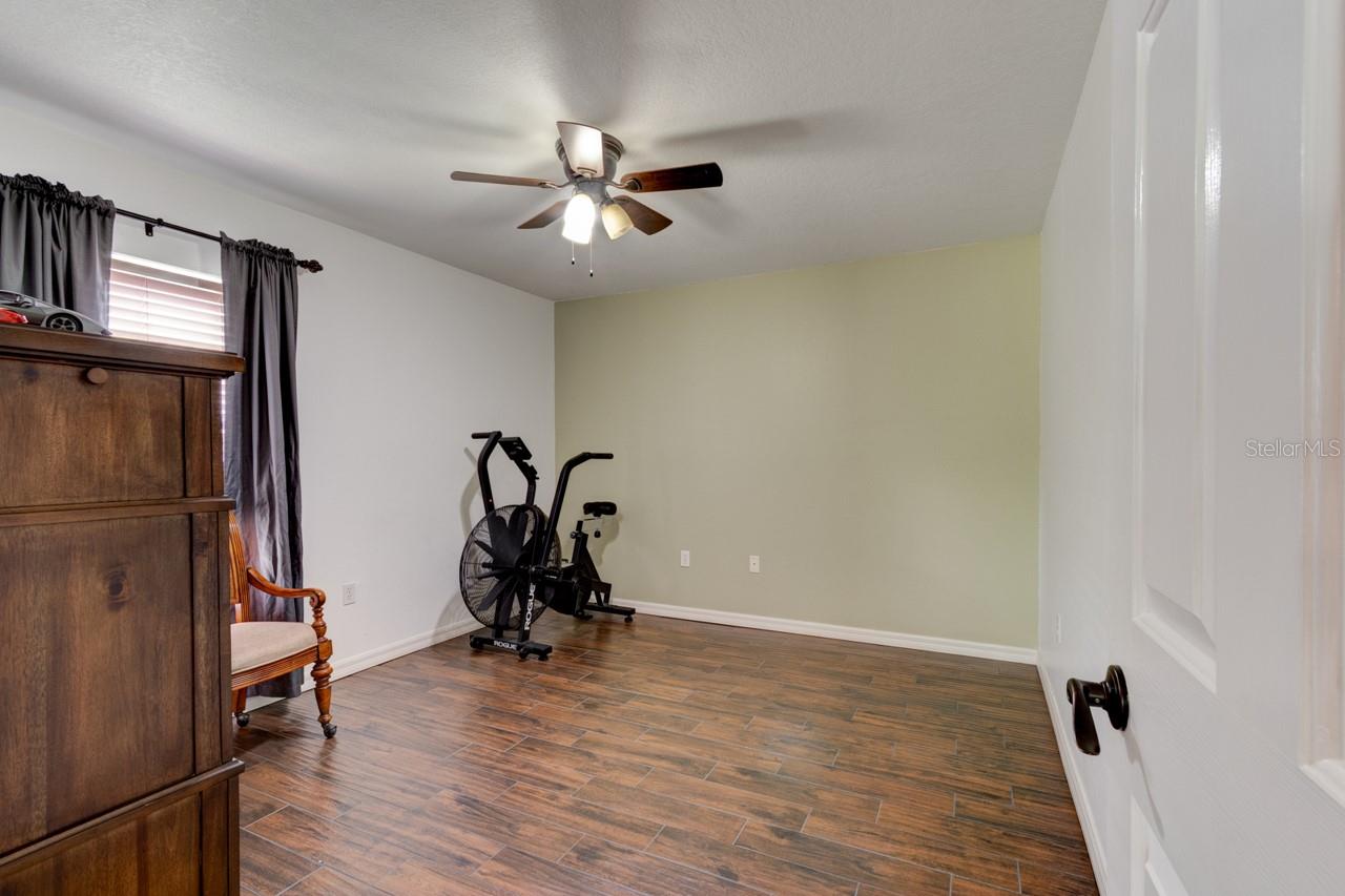 2951 E WACO DR